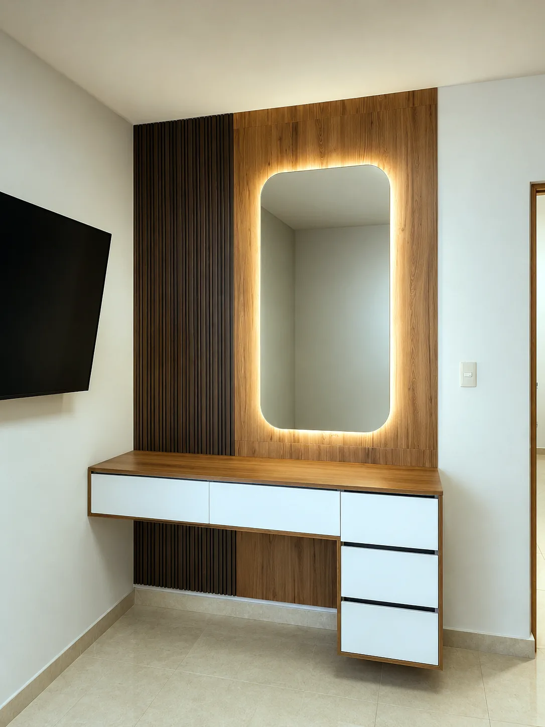 Escritorio flotante a medida Culiacán — fabricado a medida por Zeder Cabinet Studio